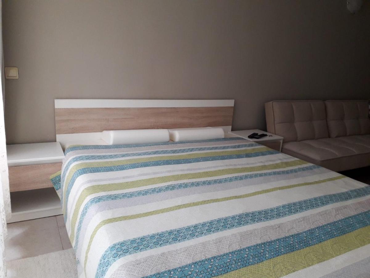 Treti Mart North Daire Primorsko Dış mekan fotoğraf