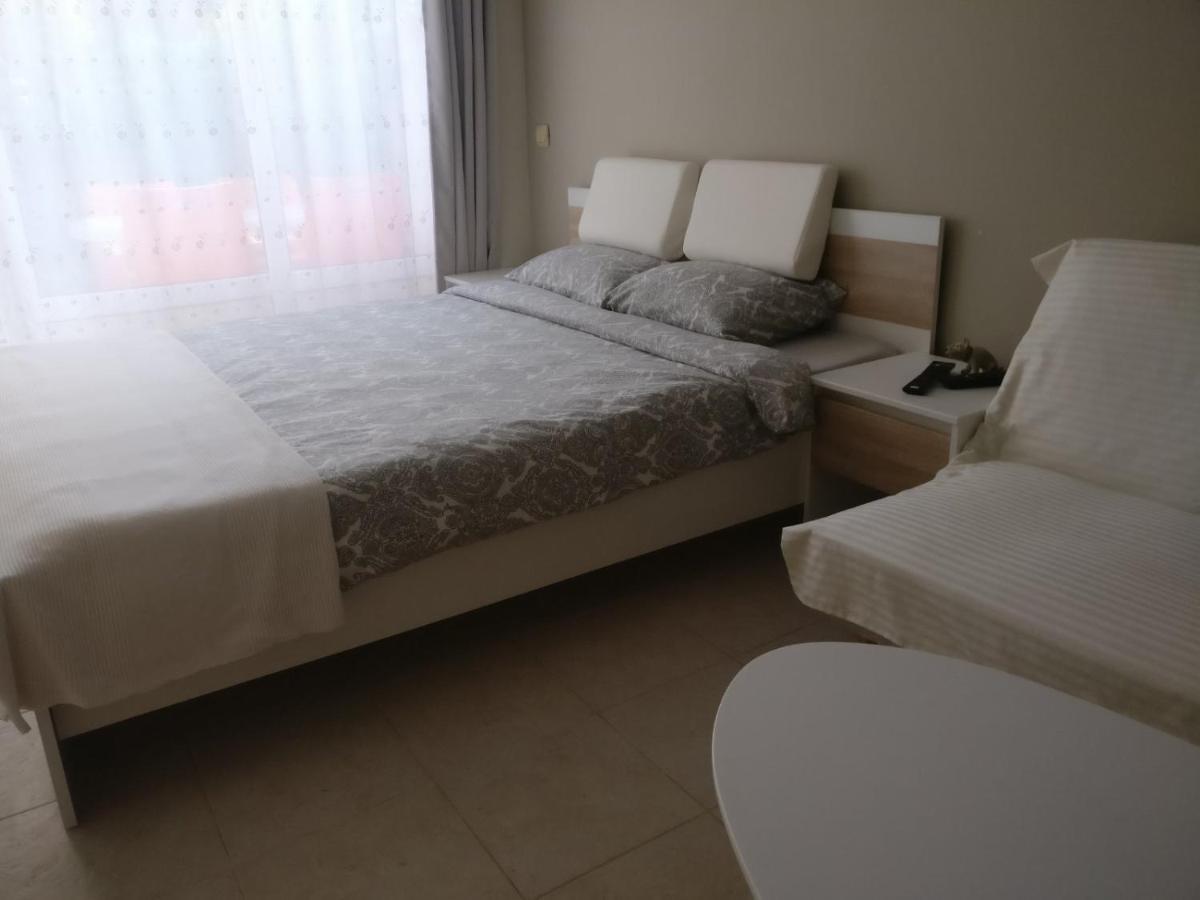 Treti Mart North Daire Primorsko Dış mekan fotoğraf
