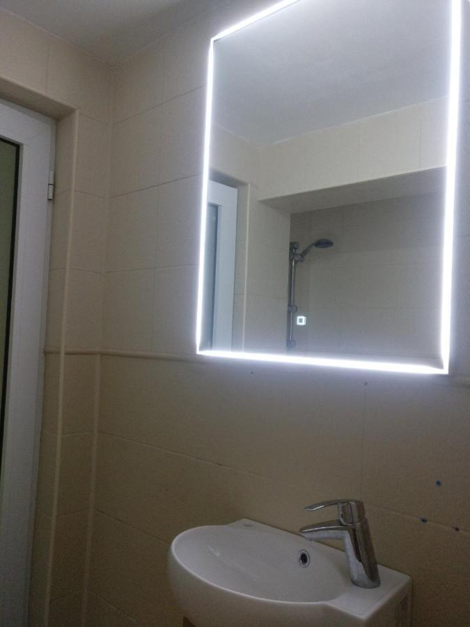 Treti Mart North Daire Primorsko Dış mekan fotoğraf